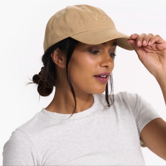 Vuori Accessories - Vuori Signal Dad Baseball Hat Camel NWT
